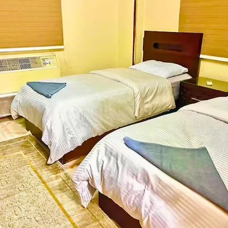 2 Brs Secure Apartment With Nice Location In Degla Maadi Cairo Exterior photo