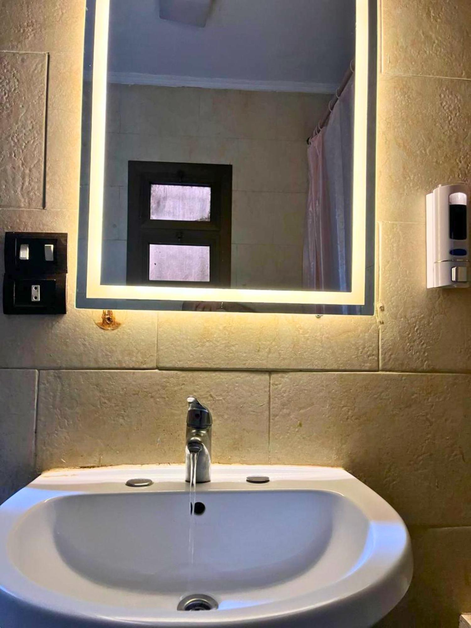 2 Brs Secure With Location In Degla Maadi * Káhira